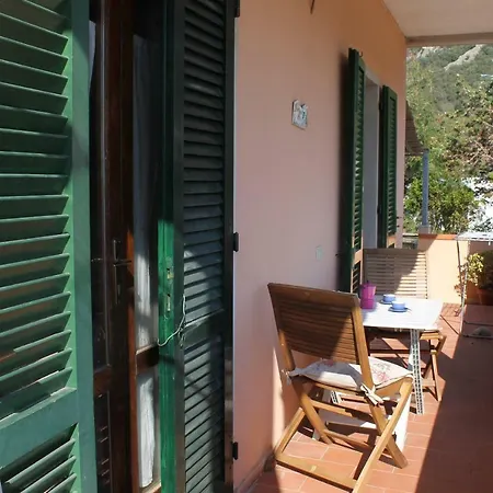 Apartment Casa La Piazzetta Di Pomonte